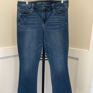 American Eagle Super Stretch Skinny Kick Jeans  - Size 14 Short